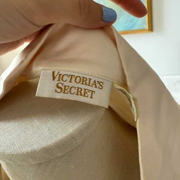 Victoria’s Secret Cream Silk Top - Picture 6 of 7